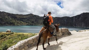 Ride a horse and surround the beautiful and cool lake